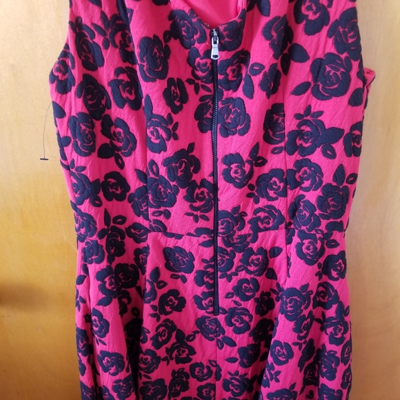 Betsey Johnson Knitted Flare Dress - Picture 5 of 6